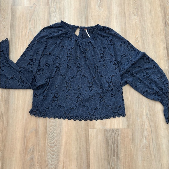 Elegant Navy Blue Lace Long sleeve Free people Top in size small - Picture 1 of 12